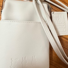 ミッフィー　スマホ、小物入れつきショルダーバッグ　美品の画像