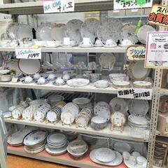 ●ブランド食器！Noritake (ノリタケ) コンテンポラリー ファンチャイナ プレート(大皿) 印 (1974-1990) 海外輸出向けモデル　シンプルながら上品なデザイン！の画像