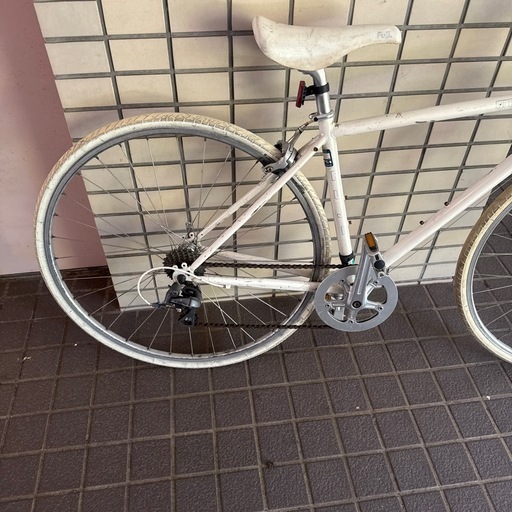 クロスバイク　FUJI Stratos （フジストラトス）8段ギア　XSサイズ　700×28C 白