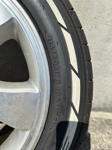 ハイラックス純正　ハイエース　215/60R17 ファルケンW11 4本セット