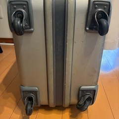 旅行用トランク　スーツケースの画像