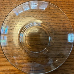 ガラスのカップとソーサーの画像