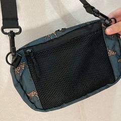kiuのショルダーバッグの画像