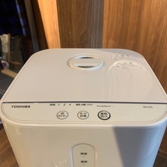 Toshiba 東芝　加湿器　ka-s35 ヒーター加湿器　2014製の画像