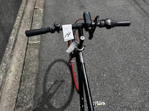 19番　全車両格安販売‼️ 700c クロスバイク　変速