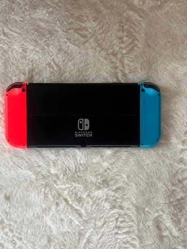 ニンテンドースイッチ（OLEDモデル）ネオンブルー/レッド(ケス、カバーとsea of solitudeゲームをあげます)