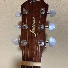 美品 低弦高 james J-300A ケース カポ ピック ストラップ 付 島村楽器ジェームス 弦新品交換済み  ギター アコギの画像