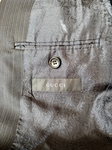 GUCCIのスーツ