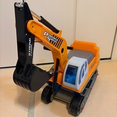 子供用乗り物　ショベルカーの画像