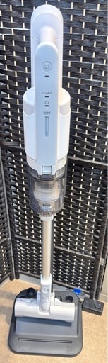 Panasonic パワーコードレス スティック掃除機 MC-VKS8200