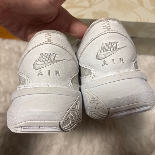 NIKE バッシュ
