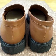 美品　CHARLES＆KEITH ブラウンローファー　39の画像
