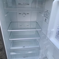 🌸Hisense ノンフロン冷凍冷蔵庫 HR-B2302の画像