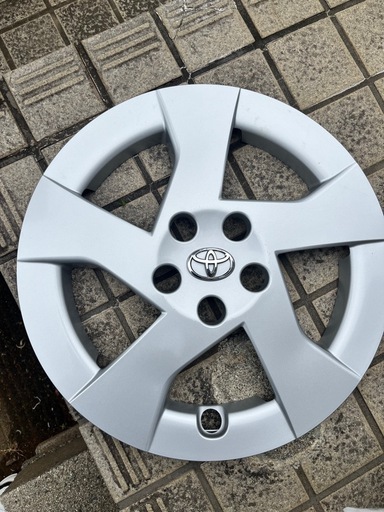 プリウスS zvw30新車外し　ホイールカバー