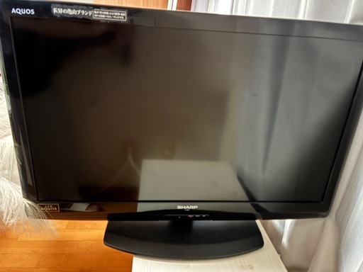 SHARP32型テレビ (さ) 首里のテレビ《液晶テレビ》の中古あげます