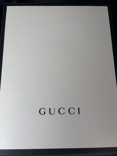 GUCCI ライトン ロゴ スニーカー
