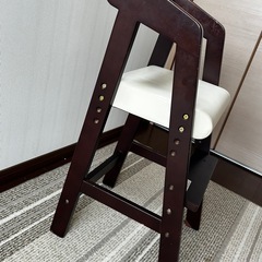 子供用ダイニングチェアの画像