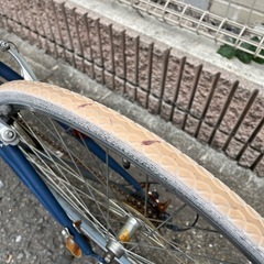 【東京近郊受渡し希望】クロスバイク 7段階変速 スマホホルダー付きの画像