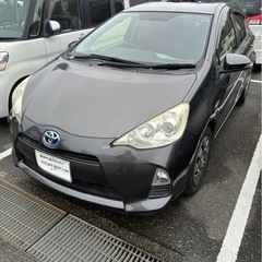トヨタ　アクア　ハイブリッドバッテリー交換済　保証書付　燃費リッター30超え　車検付の画像