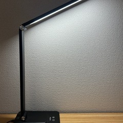 昇降式デスク+モニター+椅子の画像