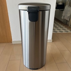 brabantiaステンレス
ゴミ箱20-30Lの画像