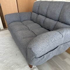 布製ソファの画像