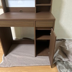 勉強机の画像