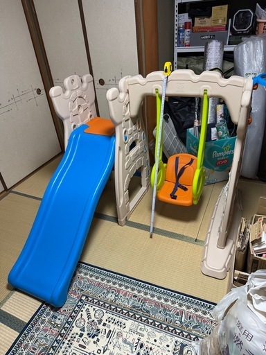受け渡し予定者あり　子供用　滑り台、ブランコ