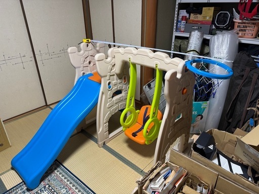 受け渡し予定者あり　子供用　滑り台、ブランコ