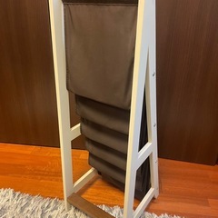 雑誌、本、書類ラック、収納棚の画像