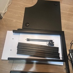 デスクお譲りします（引き取り4,000円／配送・組立8,000円）の画像