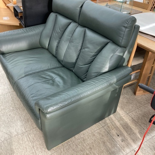 【ジモティー割引で最大15％OFF⭐️】 2人掛け ソファーレザー調 グリーン