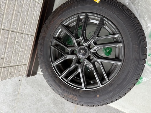 【受付終了】ヴォクシー ノア 205/60R16 スタッドレス4本セット WM03 2025年製 ホイール付