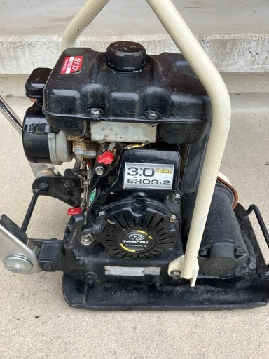 ZV40PF HITACHI プレートコンパクター 46kg ロビンEH09 3.0PS エンジン良好 動作確認済み　転圧機
