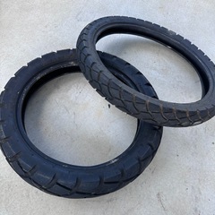バイクタイヤの画像