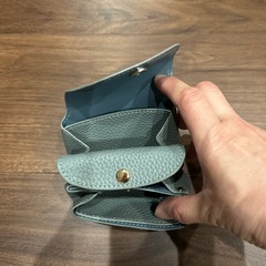 小さい財布、小物入れの画像