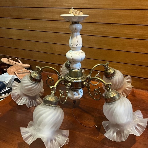 中古シャンデリア (りくと) 壺川の照明器具の中古あげます・譲ります