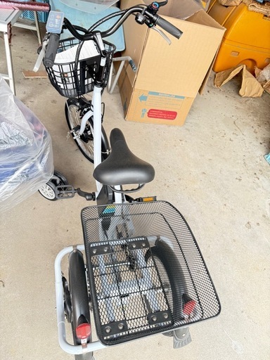ほぼ新品試運転のみ電動自転車