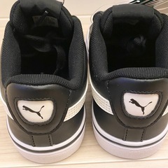 未使用タグ付 PUMA スニーカー 23.5cm シューズ 運動靴 プーマの画像