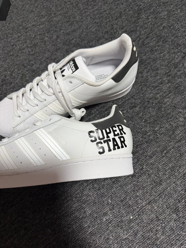 アディダススーパースター未使用品　