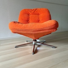 IKEA イケア ディヴリンゲ 回転パーソナルチェア 1人掛けソファ 椅子の画像