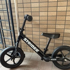 ストライダー黒　の画像