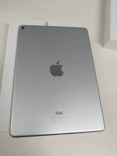 【Wi-Fiモデル】iPad Air 2/A1566/64GB〈MGKM2J/A〉