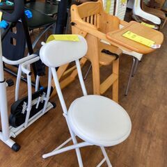 【リユ-スのサカイ広島石内店】ジモティ割！折りたたみチェア/クリ-ニング済み/HG-9889/広島市 家具　佐伯区 家具　南区 家具　西区 家具　東区 家具　中区 家具　安佐南区 家具　安佐北区 家具　安芸区 家具　府中町 家具　海田町 家具　熊野町 家具　坂町 家具　廿日市市 家具 の画像