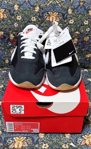 新品　NIKE PACIFIC 25.5 ナイキ　スニーカー パシフィック　黒