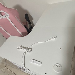 5/9まで‼️コンセント付きＬ字型テーブルの画像