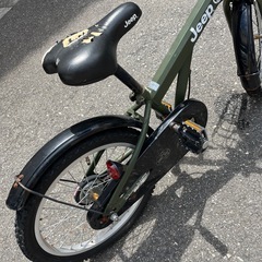 Jeep 子供自転車 グリーン カーキの画像
