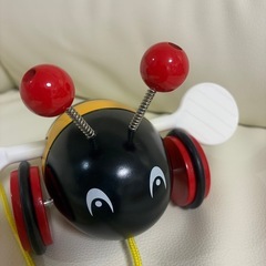 ブリオ　プルトイ　木のおもちゃ　知育玩具ハチ　バンブルビーの画像