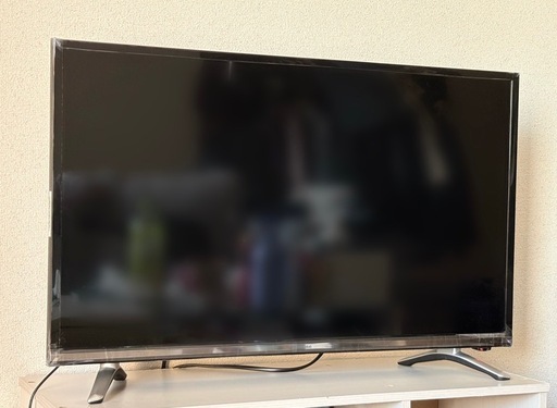 Hisense 32型テレビ(リモコン、コード付き) (にこ) 大雲寺前のテレビ