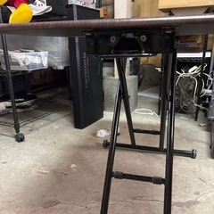 昇降式テーブルの画像